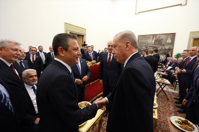 Cumhurbaşkanı Erdoğan ile CHP lideri Özel arasındaki görüşmenin saati belli oldu
