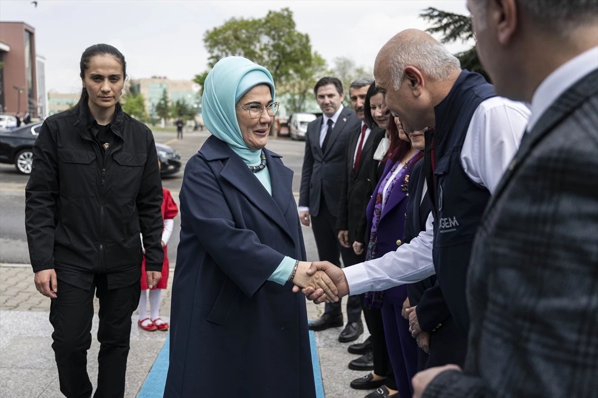 Emine Erdoğan, Türkiye Tohum Gen Bankasını ziyaret etti