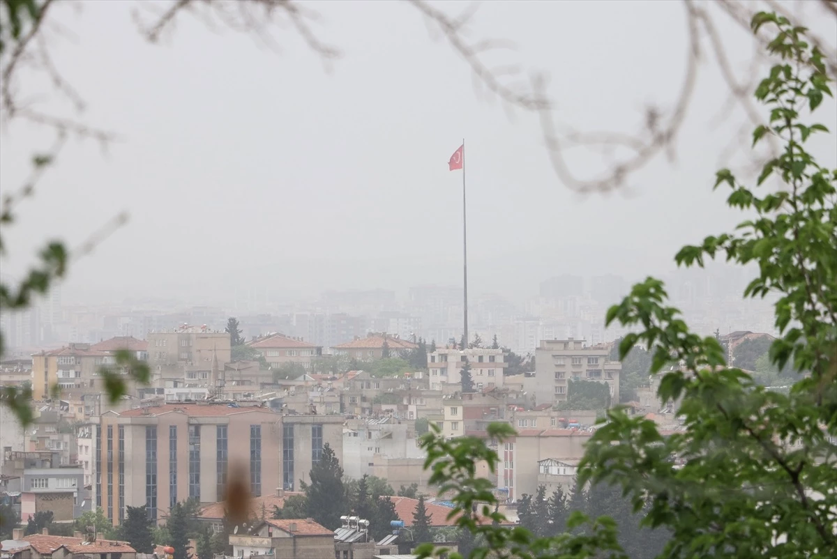 Gaziantep, Adıyaman ve Malatya\'da Toz Taşınımı Etkiliyor
