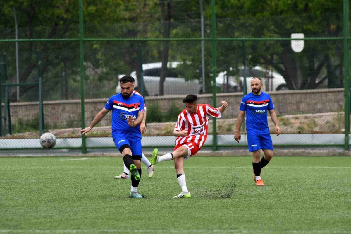 Ambar Kızılırmakspor, Yeni Mahallespor\'u 3-1 yenerek 3 puanı aldı