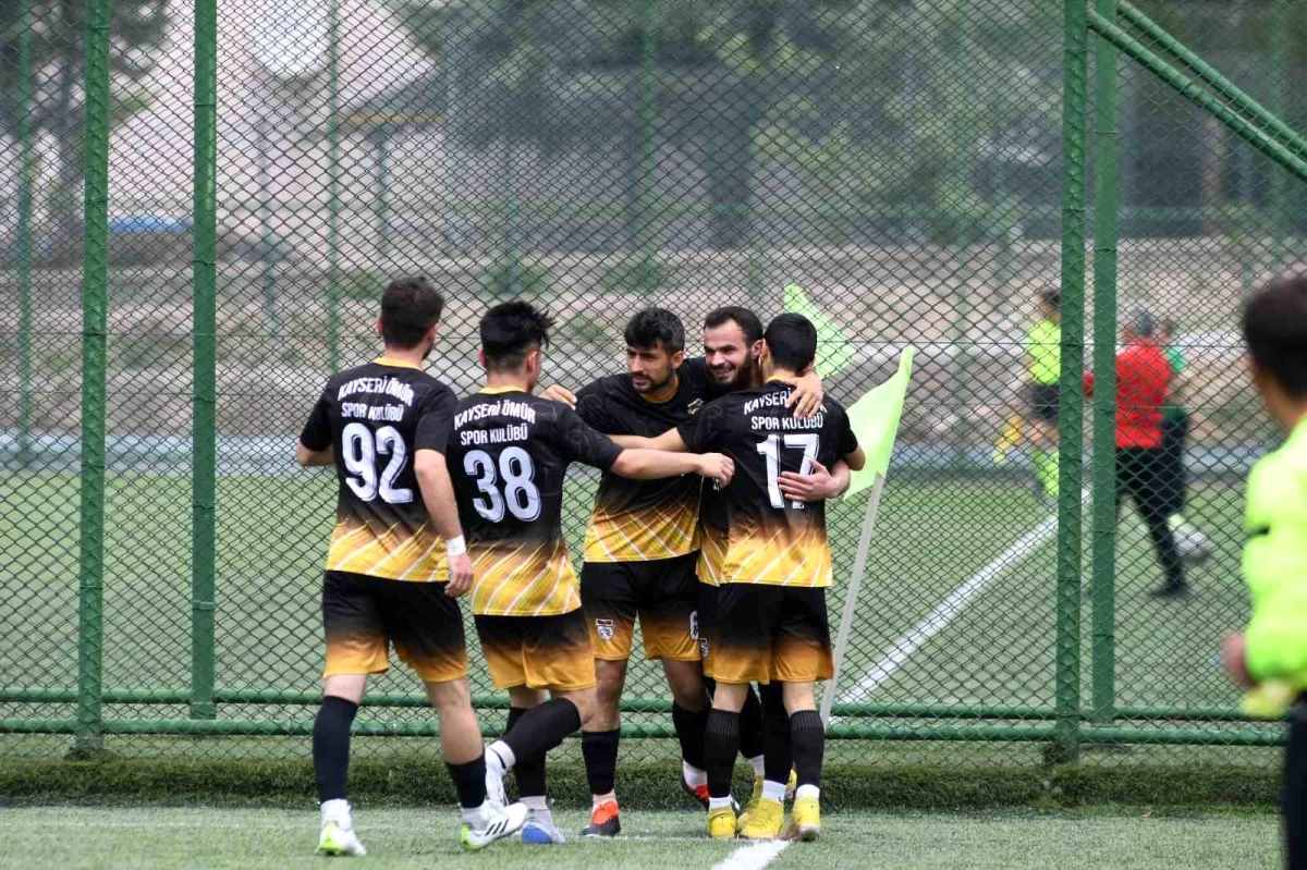 Kayseri Ömürspor, Güneşli Gençlikspor\'u 7-1 mağlup etti