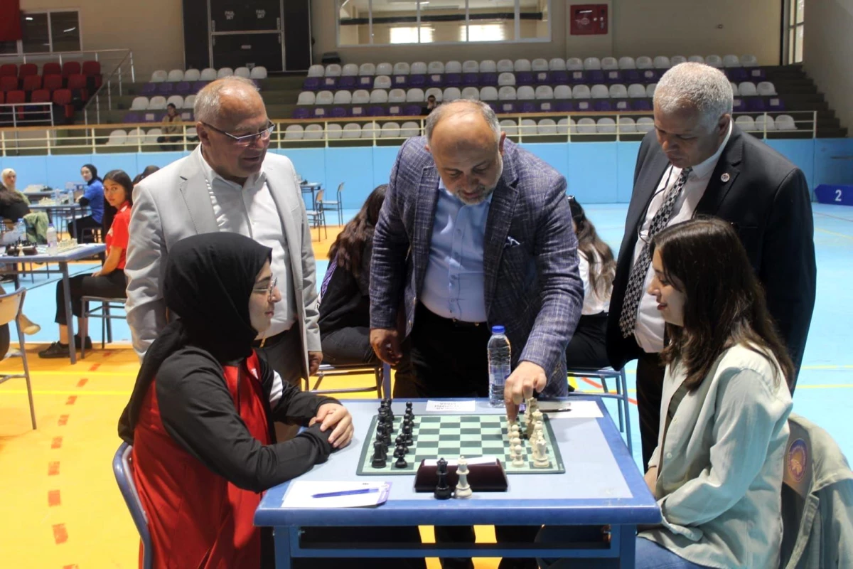 Afyonkarahisar\'da KYK Satranç Türkiye Şampiyonası Heyecanı