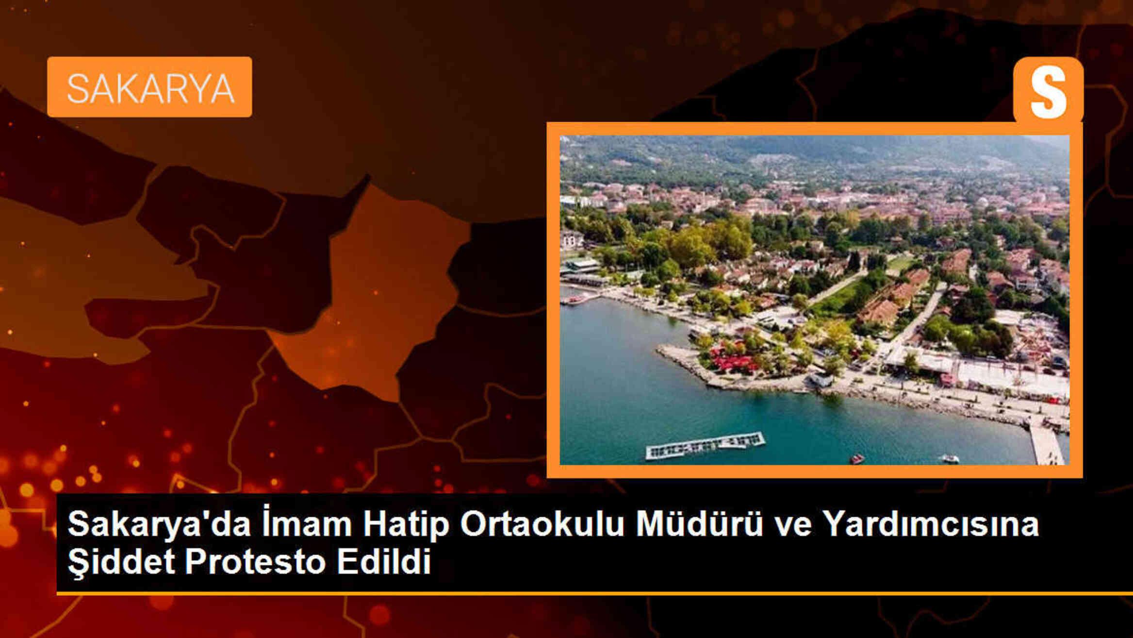 Sakarya\'da İmam Hatip Ortaokulu Müdürü ve Yardımcısına Şiddet Protesto Edildi