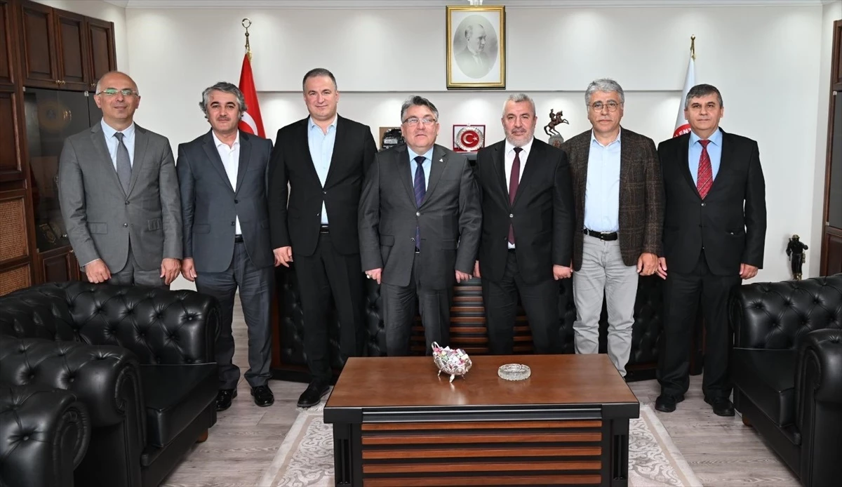 ÖSYM Başkanı Prof. Dr. Bayram Ali Ersoy, Zonguldak BEÜ Rektörü Prof. Dr. İsmail Hakkı Özölçer\'i ziyaret etti