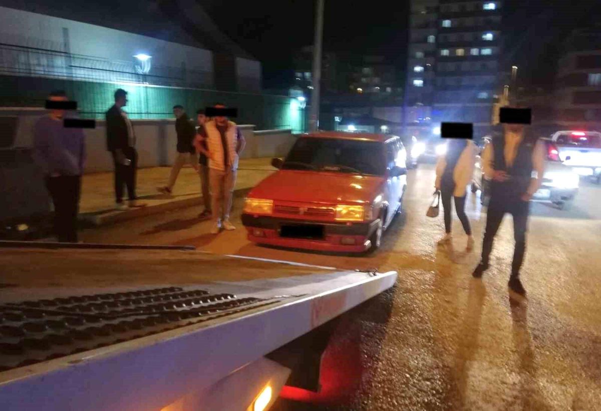 Kastamonu\'da yapılan denetimlerde 17 araç sürücüsüne ceza uygulandı