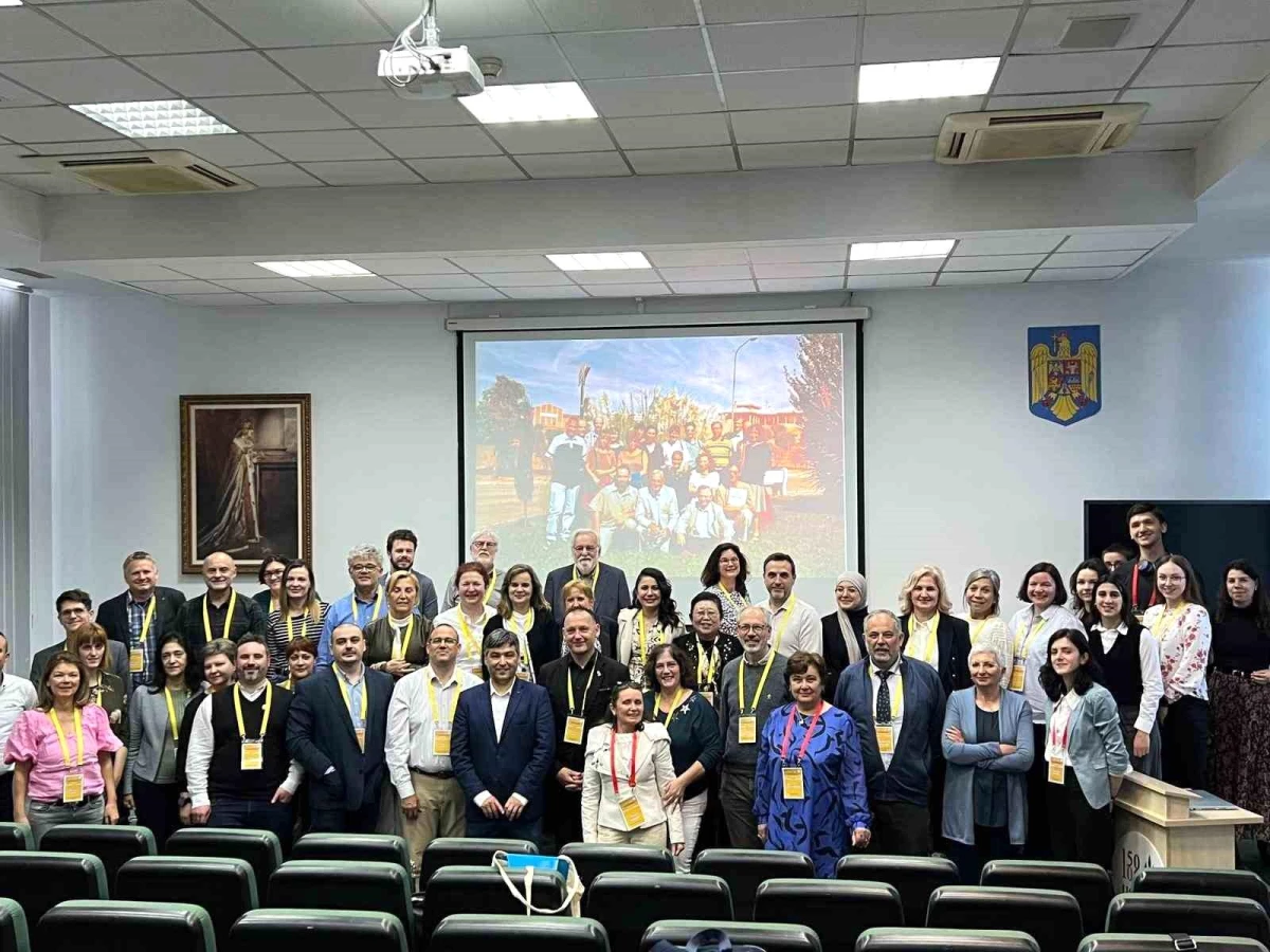 Arı Ürünleri Sempozyumu ve Bal Komisyonu Toplantısı Romanya\'da Gerçekleştirildi