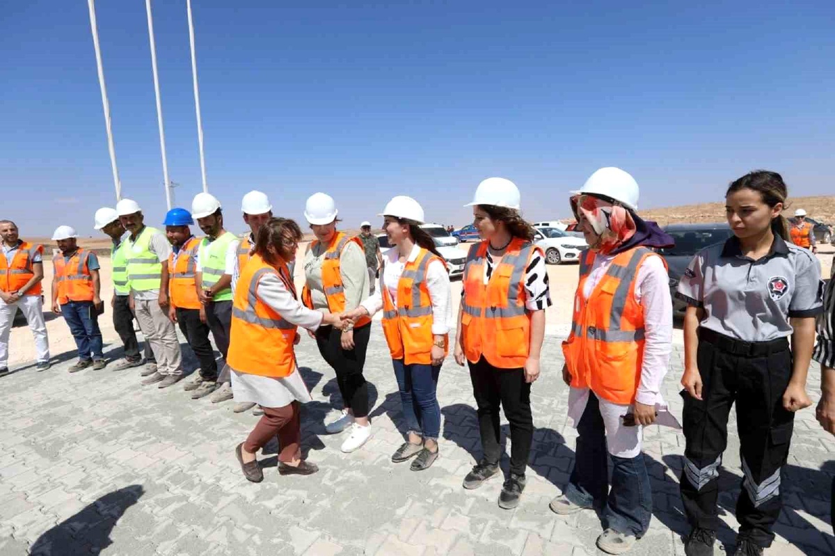 Gaziantep Büyükşehir Belediye Başkanı Fatma Şahin 1 Mayıs Emek ve Dayanışma Günü\'nü kutladı
