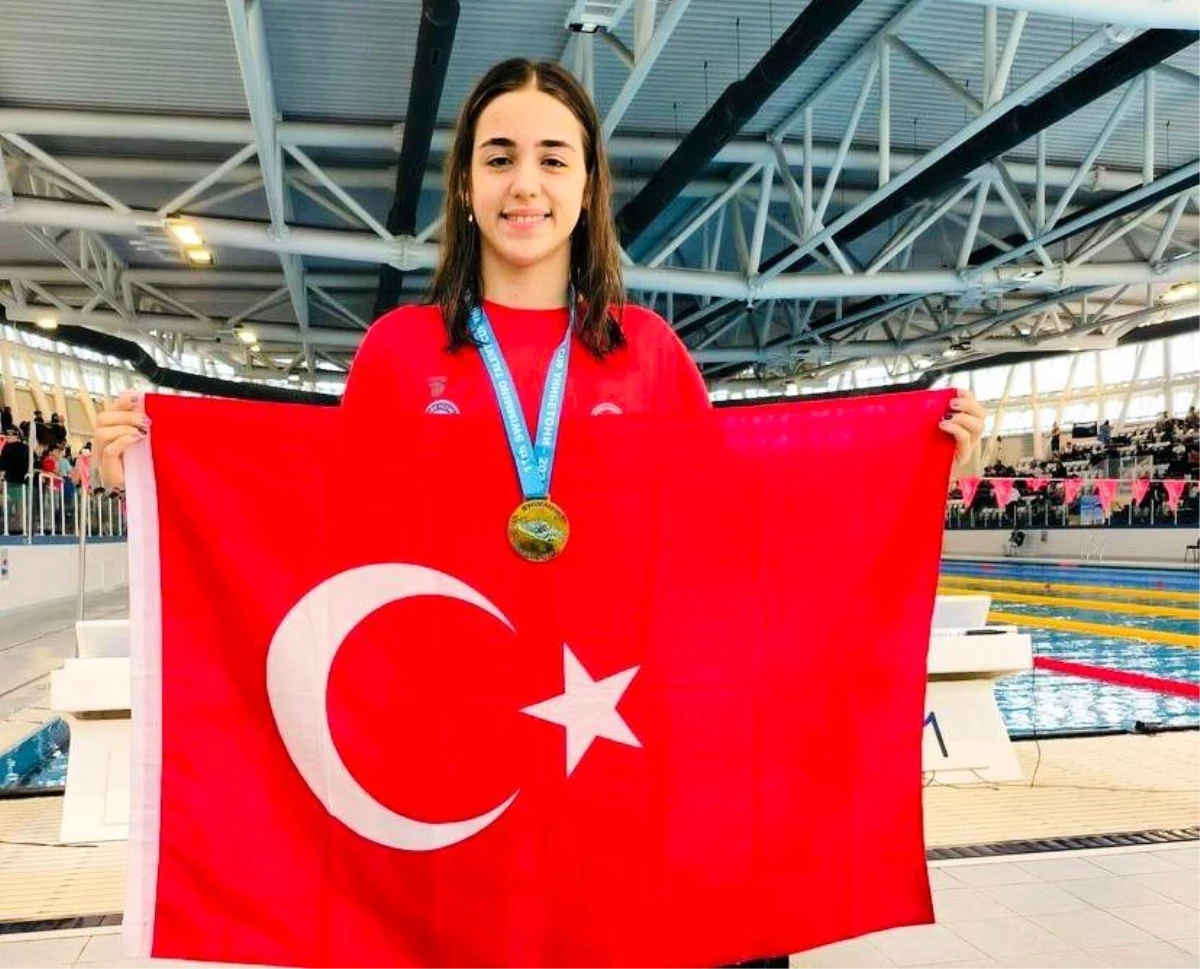 Edirneli Yüzücü Beyza Işık, Bulgaristan\'da Altın Madalya Kazandı