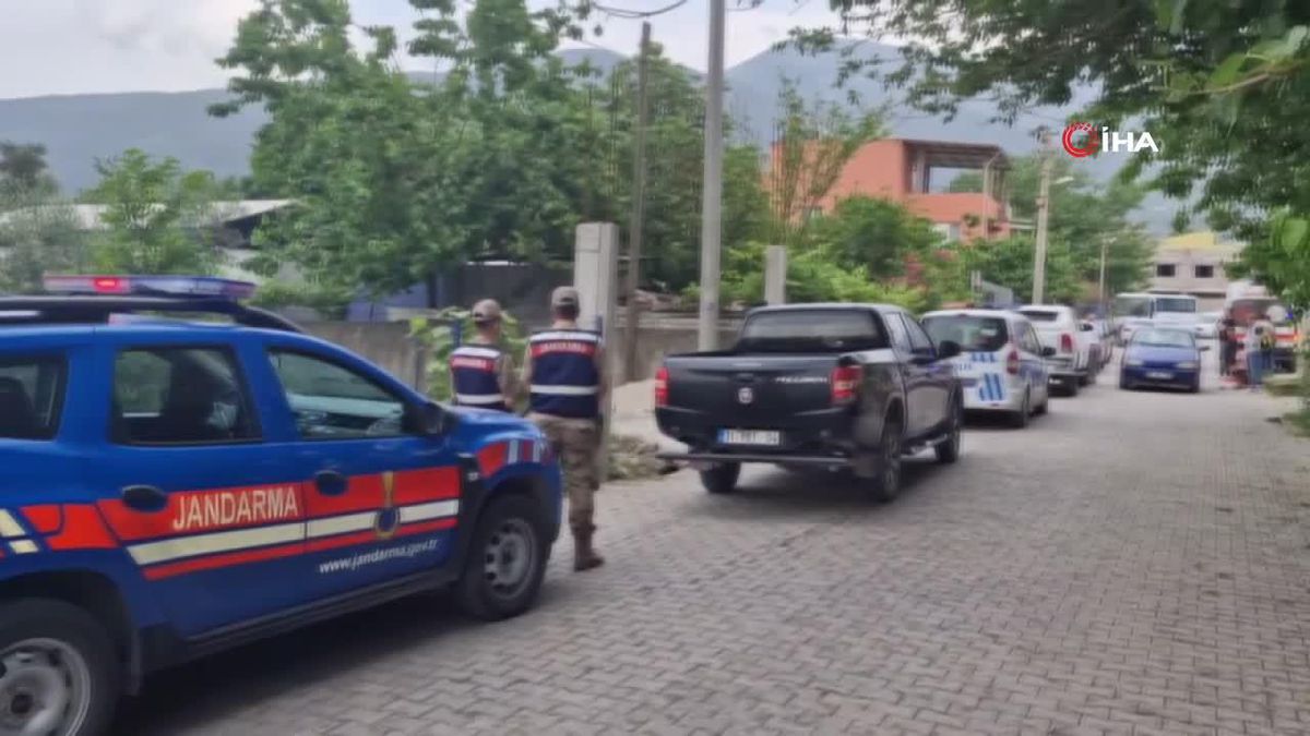 Şehit Uzman Çavuş\'un baba ocağına acı haber verildi
