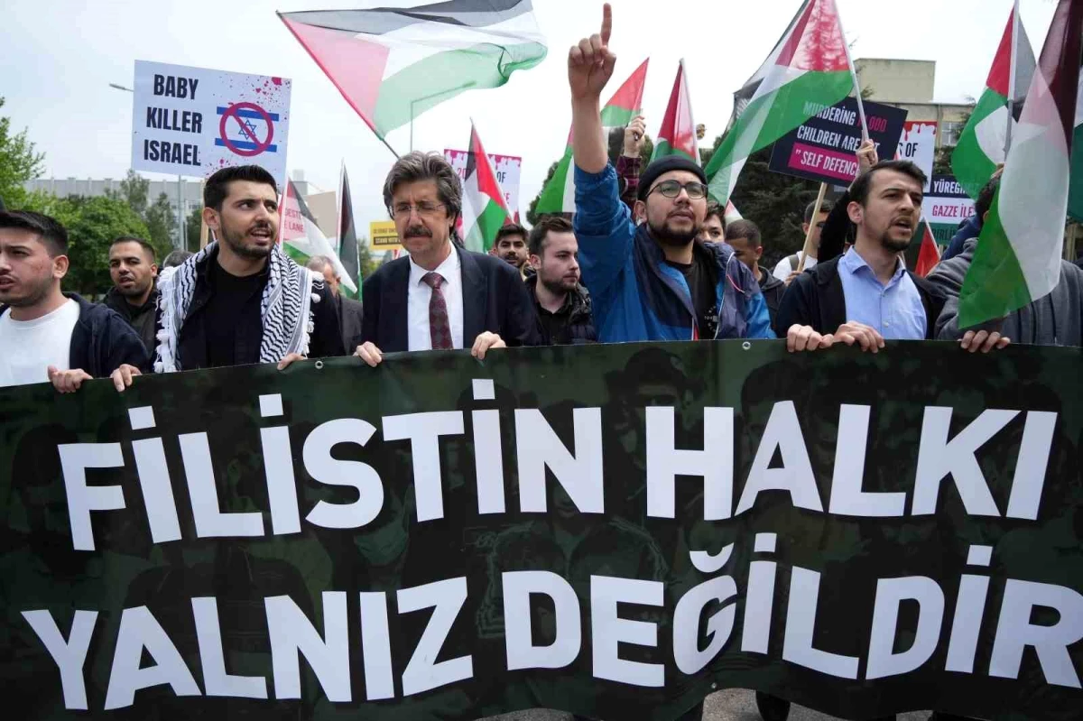 Bursa Uludağ Üniversitesi öğrencileri Filistin\'e destek için eylem yaptı