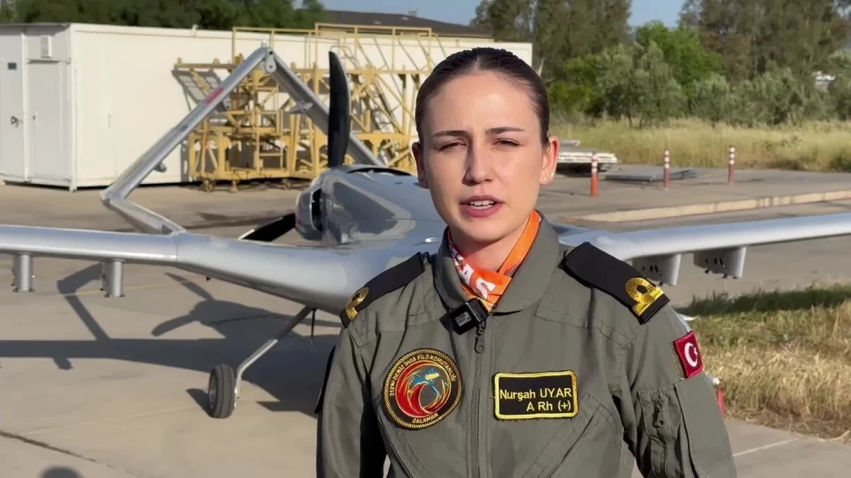 Deniz Kuvvetleri\'nde Tek Kadın İHA Pilotu: \'Gurur ve Onur Duyuyorum\'
