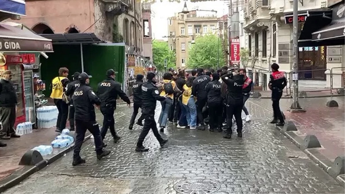Taksim\'e yürümek isteyen gruplara polis müdahalesi! Çok sayıda kişi gözaltına alındı