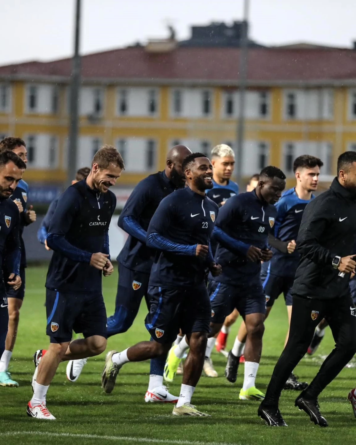 Kayserispor, Karagümrük maçını kazanarak kümede kalmayı garantilemek istiyor