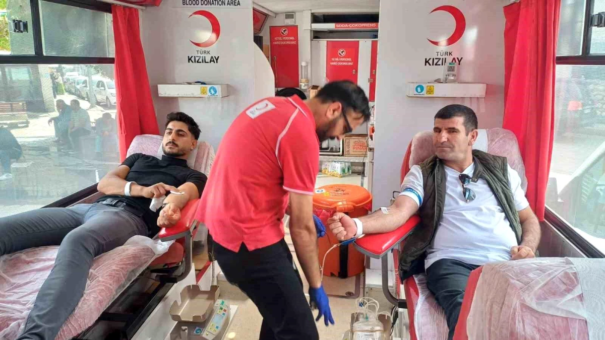Muş Malazgirt\'te Kızılay Kan Bağışı Kampanyası Düzenlendi