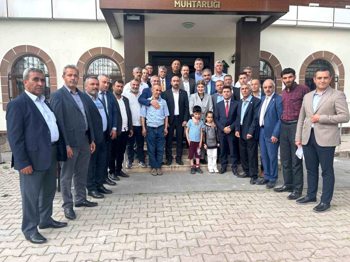 AK Parti Milletvekili Malatya Muhtarlar Derneği\'ni ziyaret etti