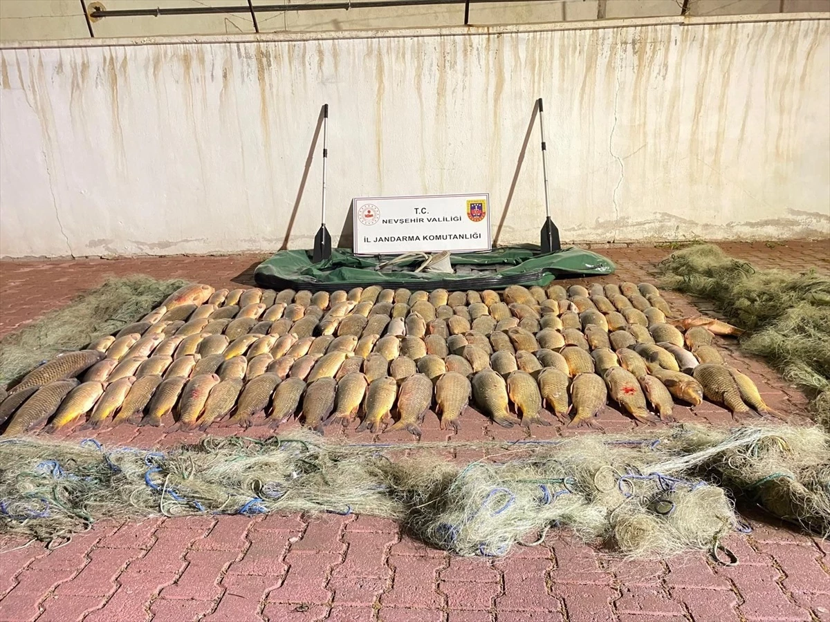 Nevşehir\'de Kaçak Balık Avlayan 2 Kişi Yakalandı