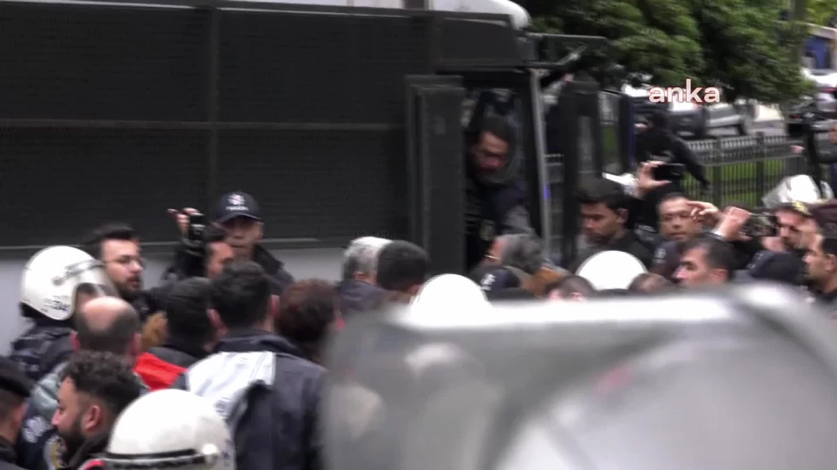 İstanbul\'da 1 Mayıs kutlamalarında basın mensupları engellendi