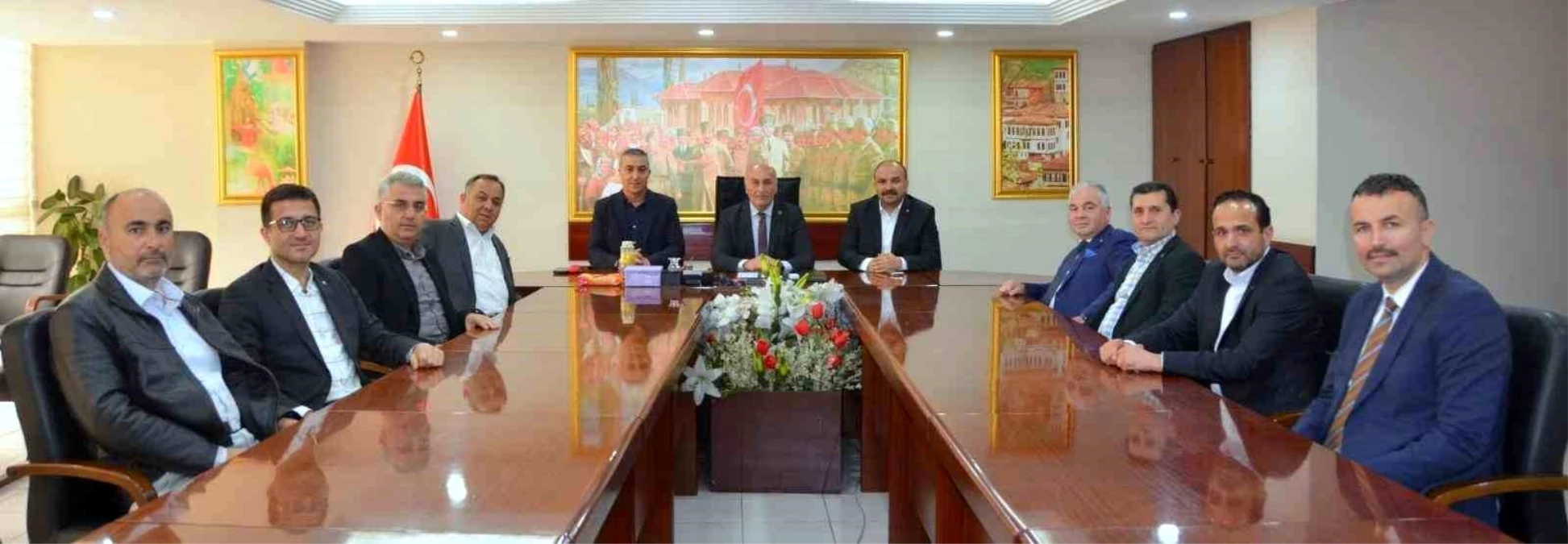 Safranbolu Ticaret ve Sanayi Odası Heyeti Belediye Başkanları ve İl Genel Meclis Başkanı\'na Ziyarette Bulundu