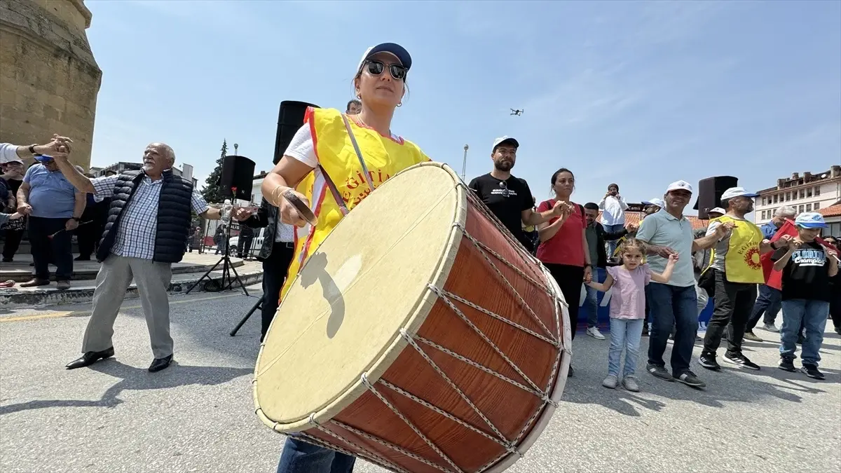 1 Mayıs Emek ve Dayanışma Günü Kutlamaları Samsun, Çankırı, Çorum, Tokat, Kastamonu, Sinop ve Amasya\'da Gerçekleştirildi