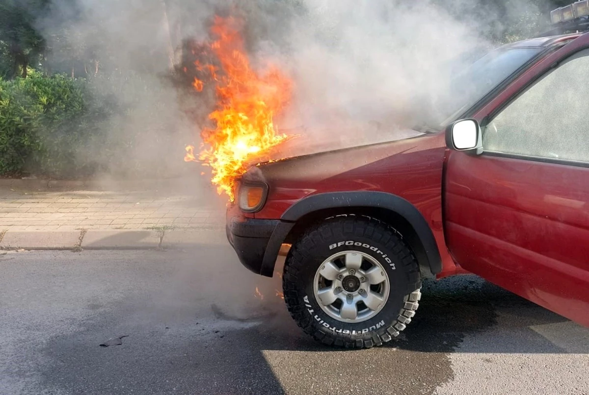 Aydın\'da seyir halindeki araçta yangın çıktı