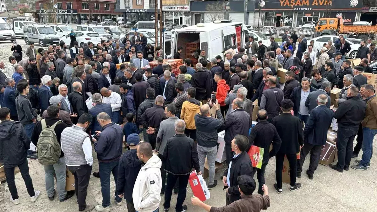 Yüksekova Ziraat Odası, Uygun Fiyata Tavuk ve Horoz Satışı Yaptı