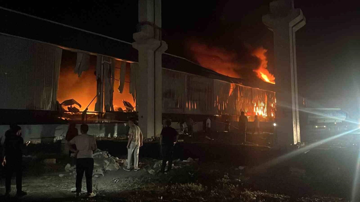 Adana\'da Motosiklet Fabrikasında Yangın Çıktı