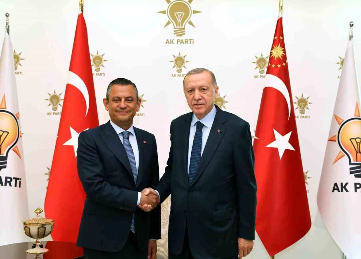 Cumhurbaşkanı Erdoğan, CHP Genel Başkanı Özgür Özel\'i kabul etti
