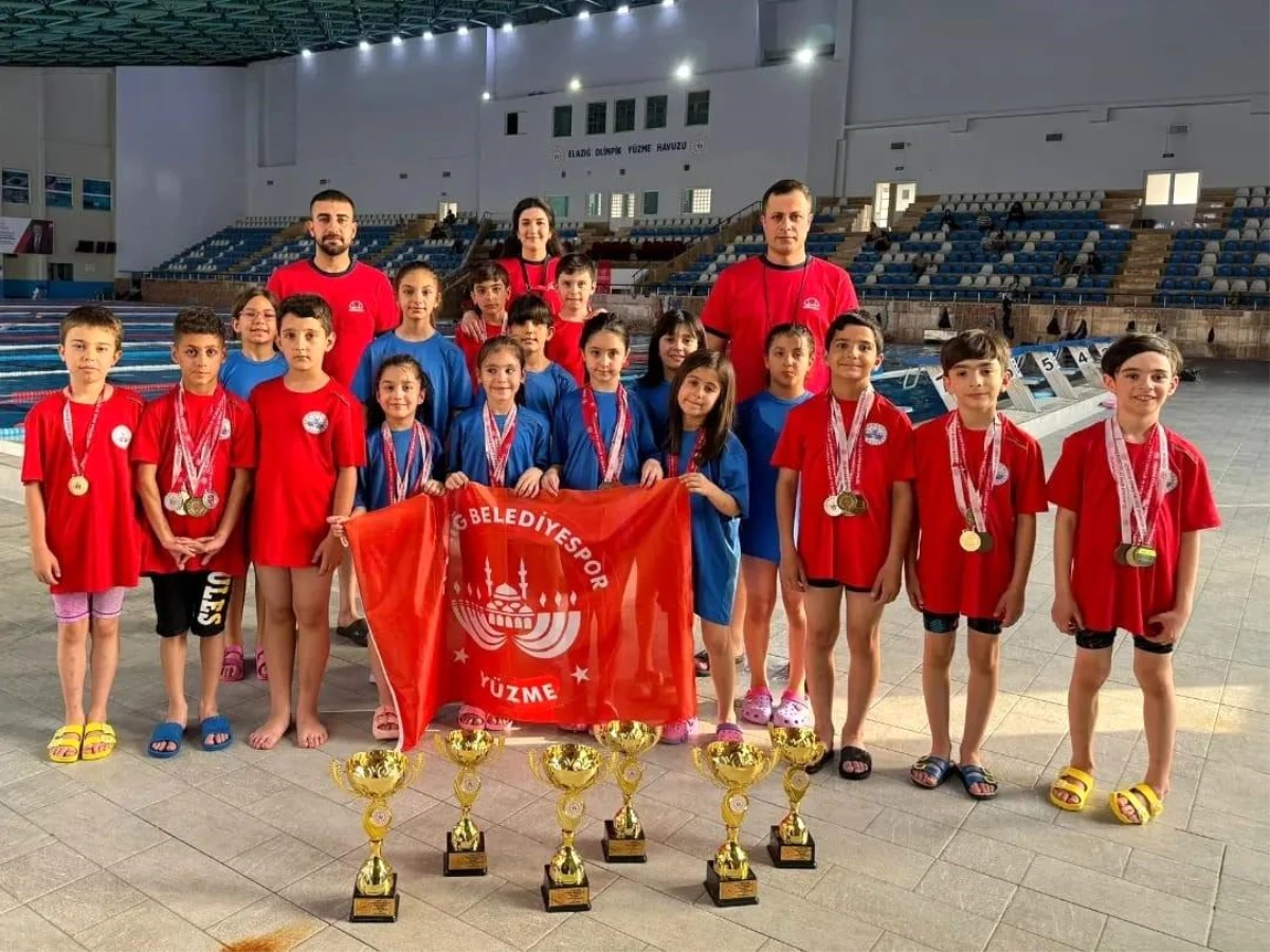 Elazığ Belediyesi Yüzme Takımı Çaydaçıra Yüzme Festivali\'nde Rekor Başarı Elde Etti