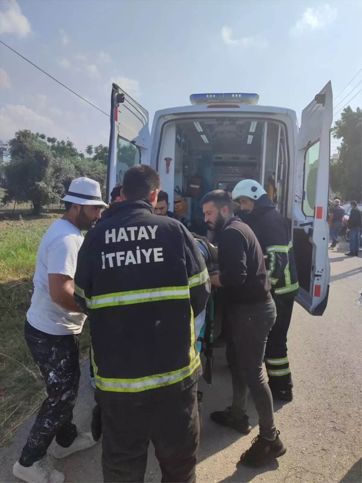 Hatay\'da panelvan ile otomobil çarpıştı: 4 yaralı