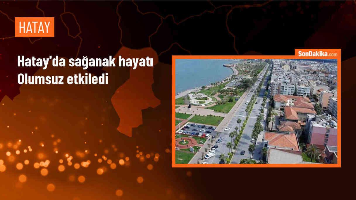 İskenderun\'da Sağanak Sonucu Su Birikintileri Oluştu