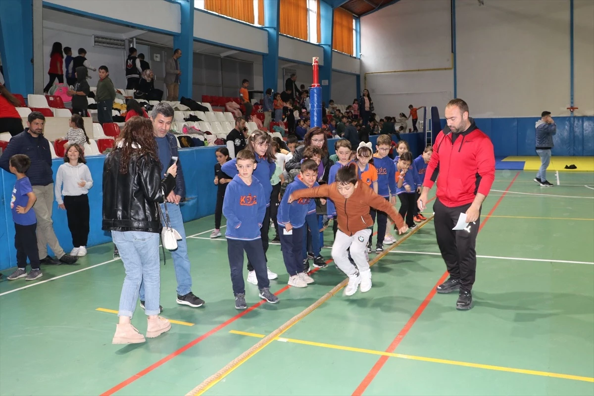 Havza\'da İlkokullarda Fiziksel Etkinlik Yarışmaları Düzenlendi