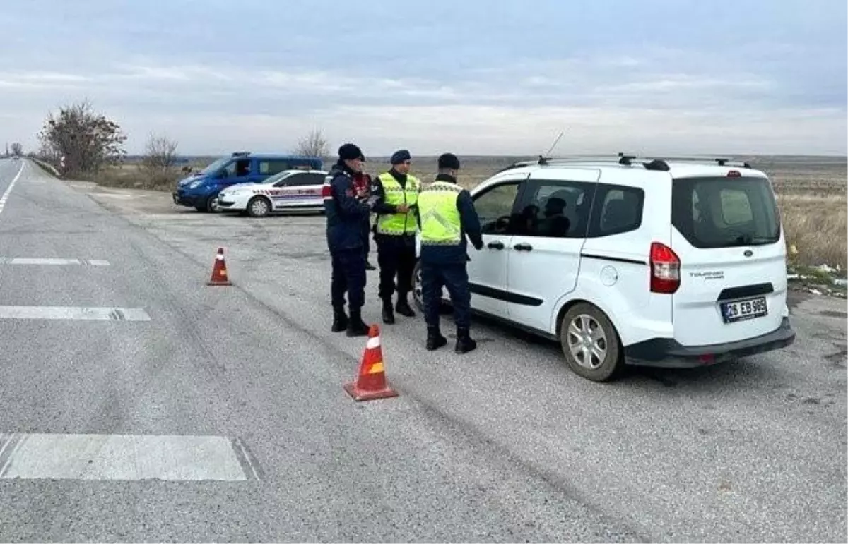 Eskişehir\'de Trafik Denetimlerinde 3 Bin 152 Sürücüye 7 Milyon 218 Bin TL Cezai İşlem Uygulandı