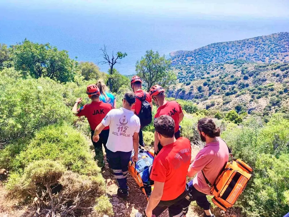 Muğla\'da Yabancı Turistin Ayağı Kırıldı, Kurtarma Ekipleri Sevk Edildi