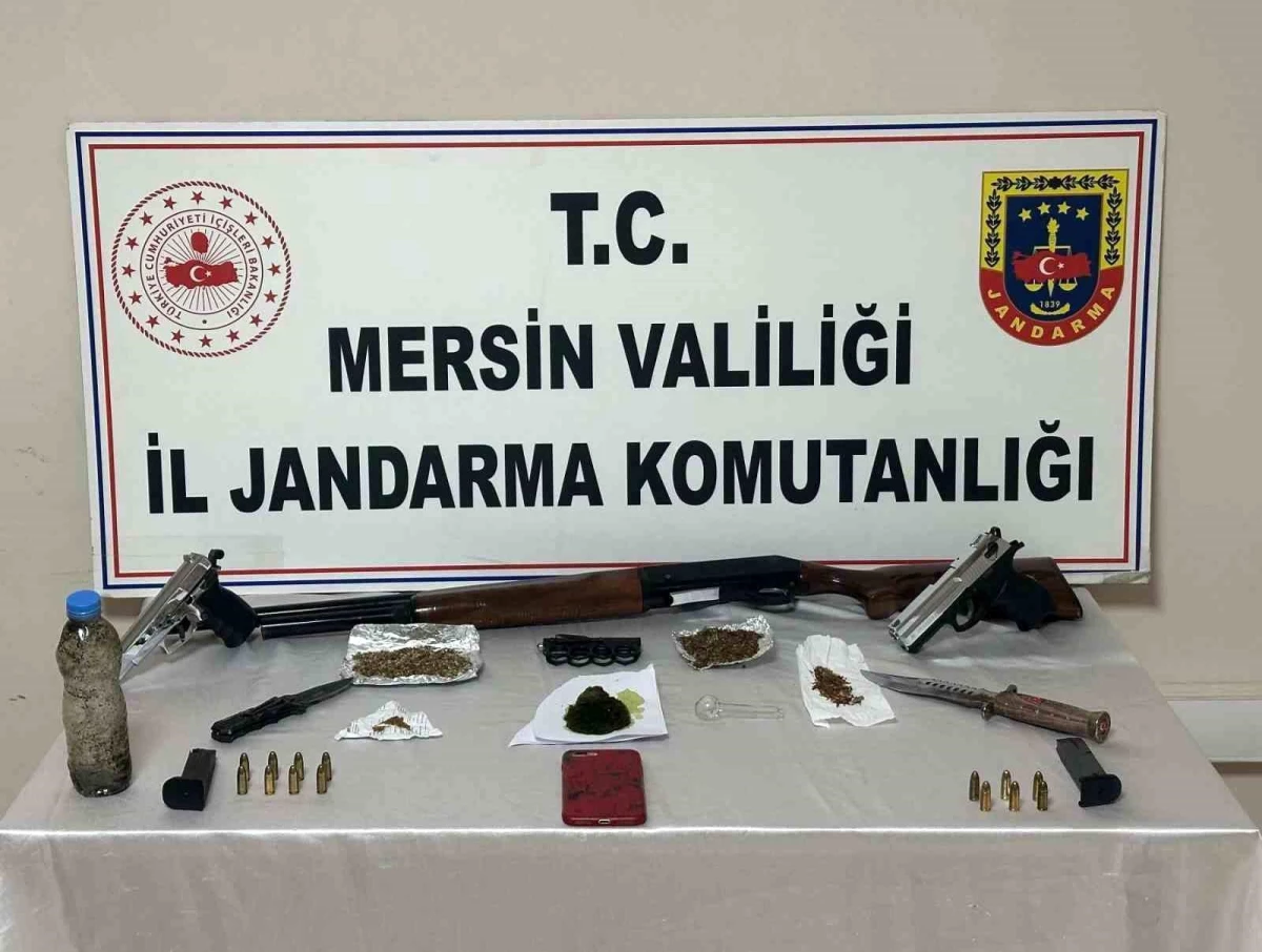 Mersin Tarsus\'ta Uyuşturucu Operasyonu: 3 Tutuklama