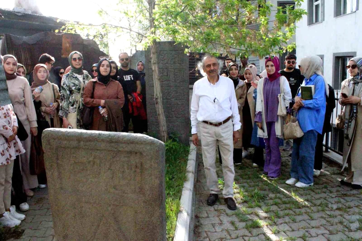 Erzurum\'da Tarihi Şahsiyetler Anlatılıyor
