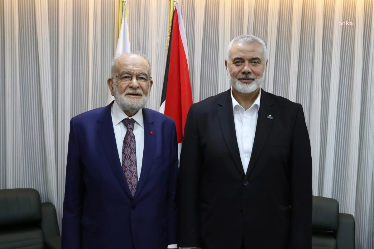 Saadet Partisi Genel Başkanı Temel Karamollaoğlu, Hamas Siyasi Büro Başkanı İsmail Haniye ile İstanbul\'da Görüştü