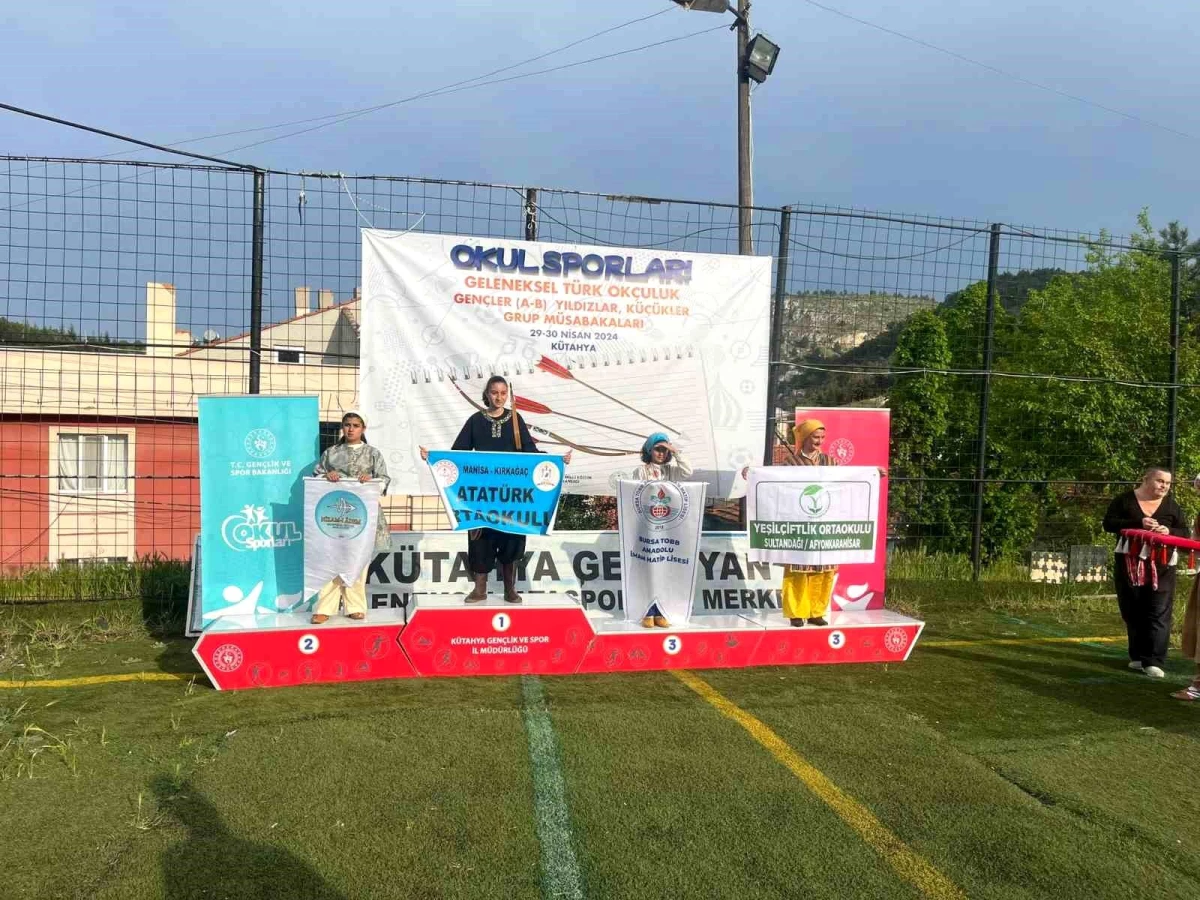 Yeşilçiftlik Ortaokulu, Okul Sporları Geleneksel Türk Okçuluğu Grup Birinciliği'nde başarı elde etti