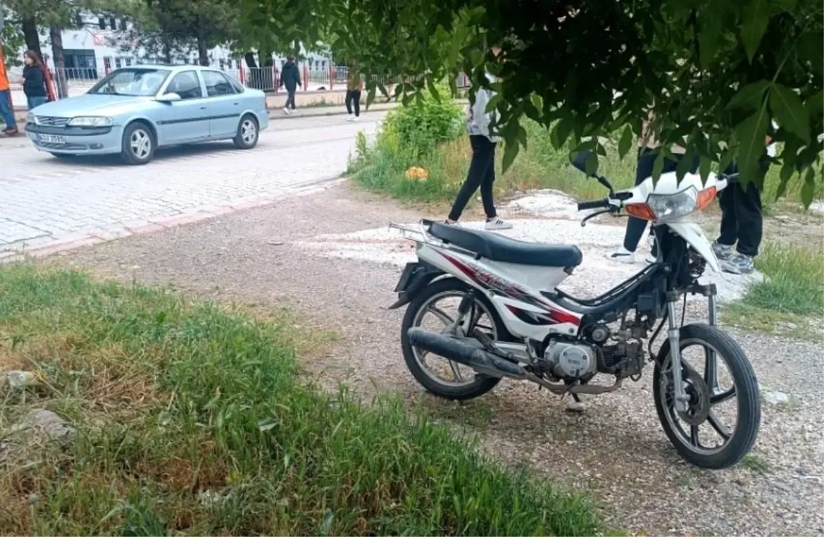 Kütahya\'da motosiklet ile otomobil çarpıştı: 1 yaralı