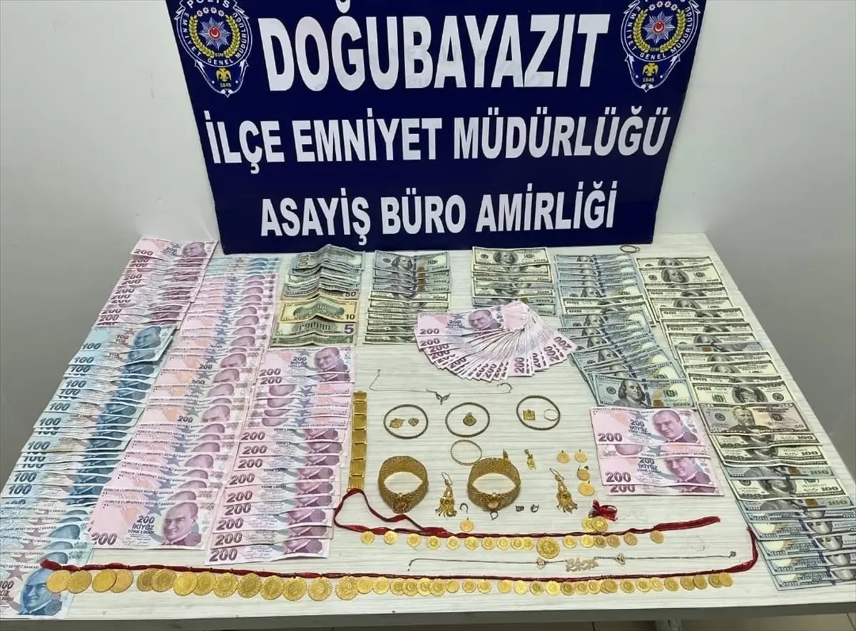 Doğubayazıt\'ta 1.5 Milyon Liralık Altın ve Para Çalındı