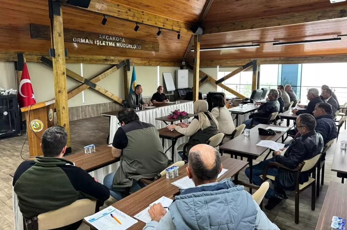 Akçakoca Orman İşletme Muhtarlarına Bilgilendirme Toplantısı Yapıldı