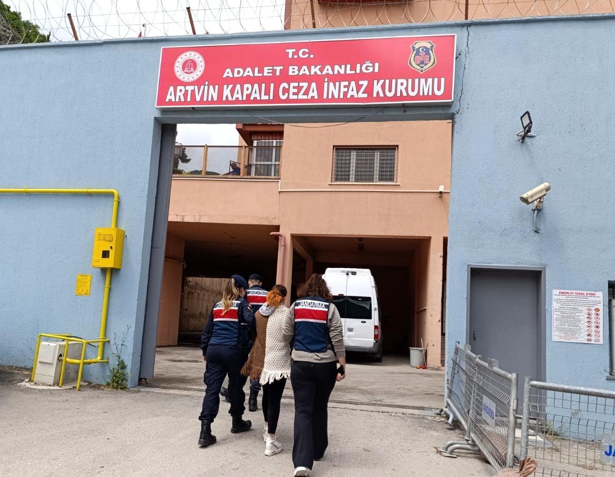 Artvin\'de Nitelikli Cinsel İstismar Suçundan Hüküm Giyen Kadın Yakalandı