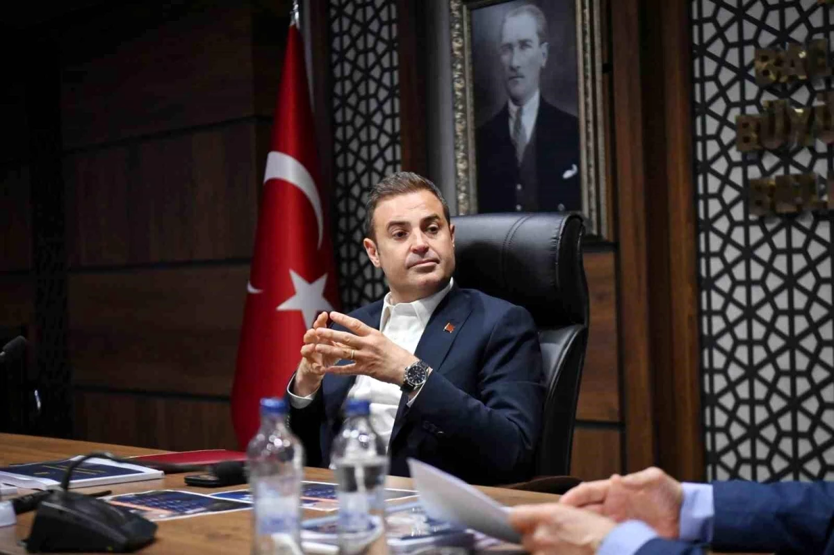 Balıkesir Büyükşehir Belediye Başkanı Ahmet Akın, Dünya Basın Özgürlüğü Günü\'nü kutladı