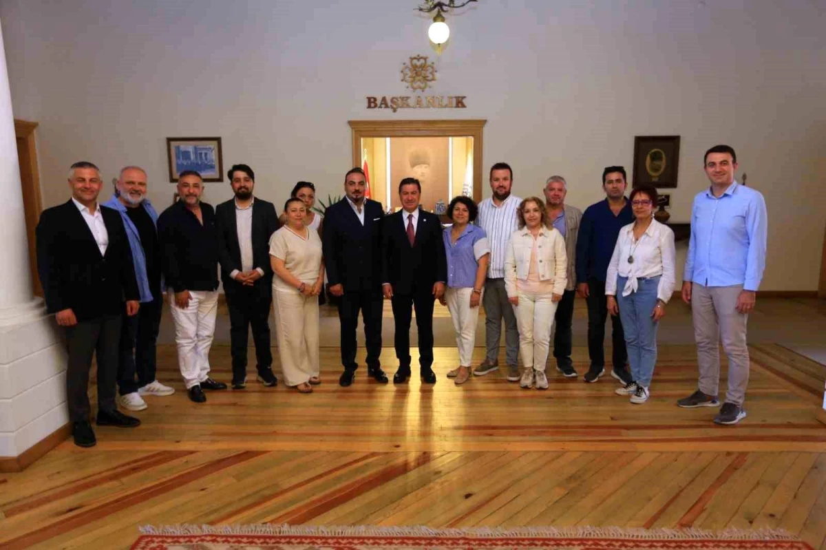 Bodrum Gazeteciler Cemiyeti Muğla Büyükşehir Belediye Başkanı Ahmet Aras\'ı Ziyaret Etti