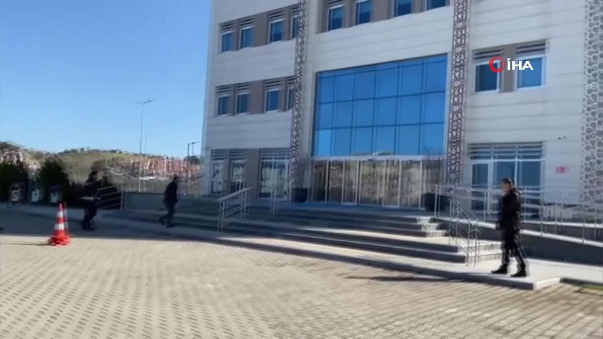 Çanakkale\'de kök hücre dolandırıcılığından tutuklanan 2\'si doktor 5 sanığın yargılanmasına başlandı
