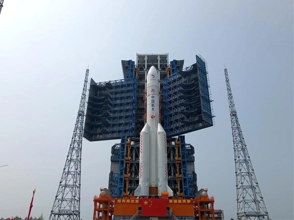 Çin, Chang\'e-6 Ay Keşif Aracını Fırlatmaya Hazırlanıyor