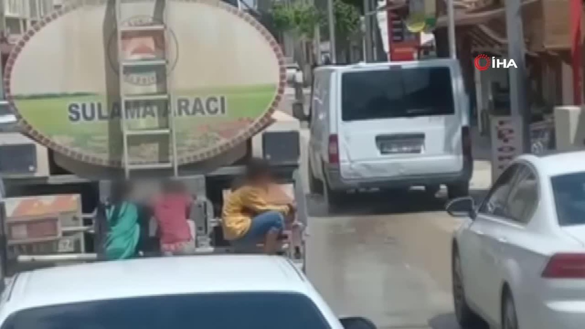 Çocukların tehlikeli yolculuğu yürekleri ağızlara getirdi