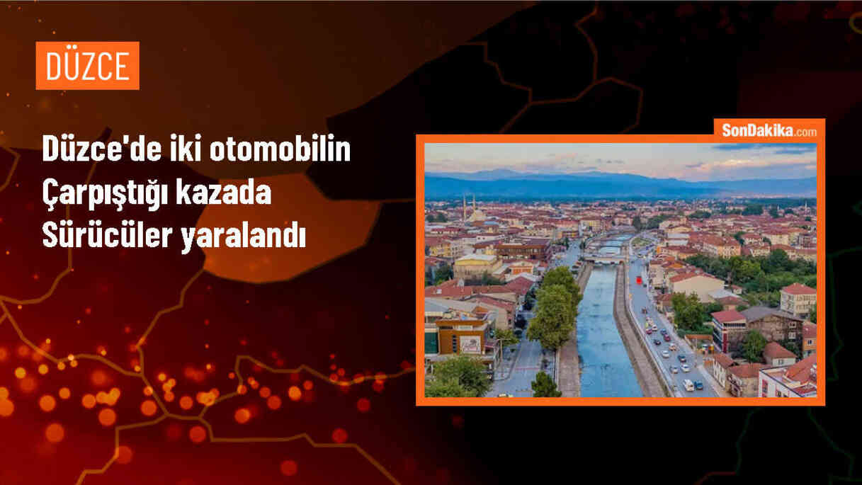 Düzce\'de 2 otomobilin çarpıştığı kazada yaralanan sürücüler hastaneye kaldırıldı