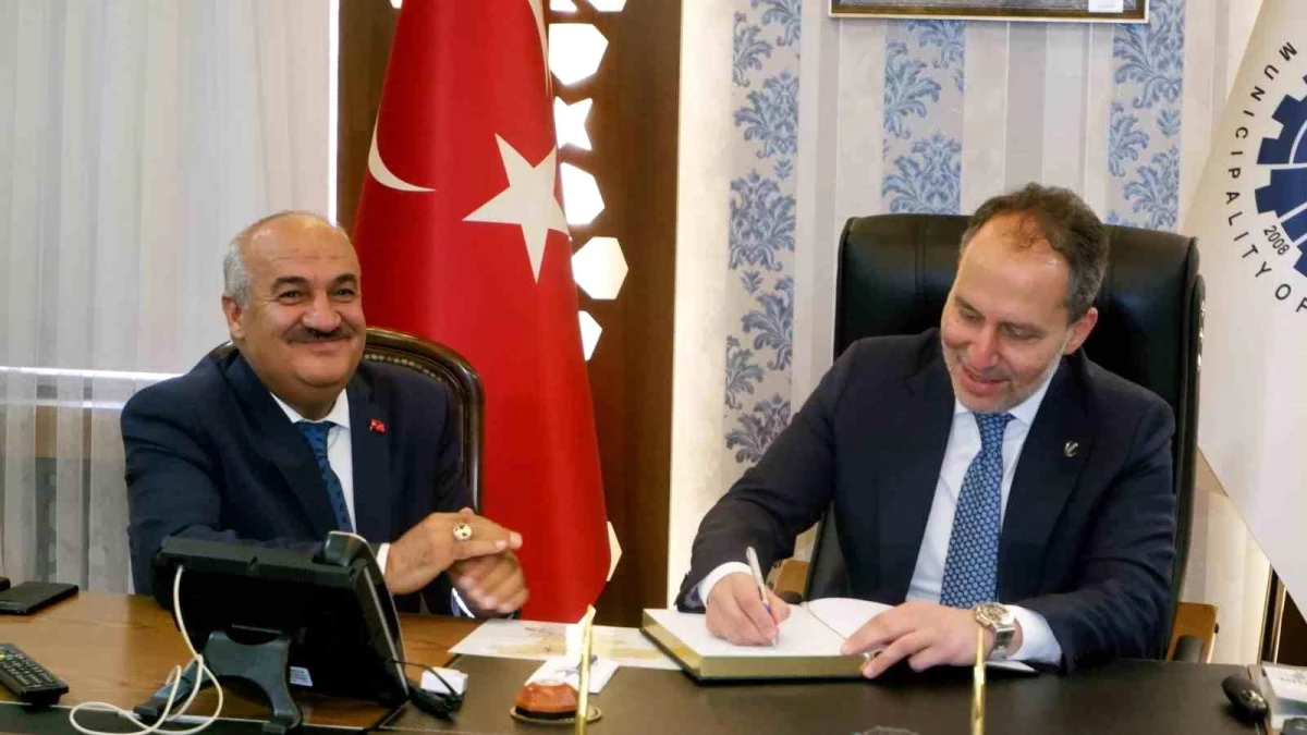 Fatih Erbakan, Aziziye Belediyesi\'nde gündeme dair değerlendirmeler yaptı