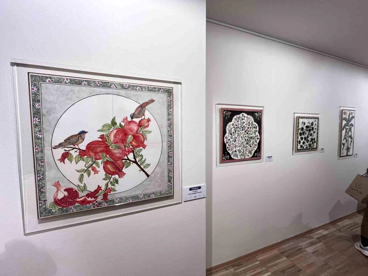 Fatih Belediyesi Kadırga Sanat Galerileri\'nde \'Renkler Dile Geldi\' Çini Atölyesi Sergisi