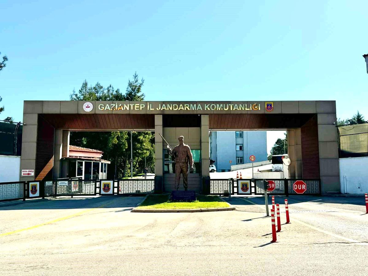 Gaziantep\'te 1 Milyon TL Değerinde Kaçak Akaryakıt Ele Geçirildi